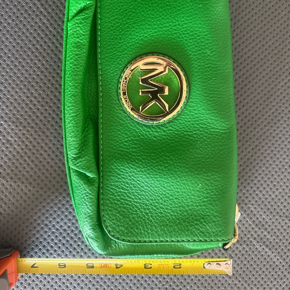 Michael Kors Emerald Green Leather Clutch - Picture 13 of 13